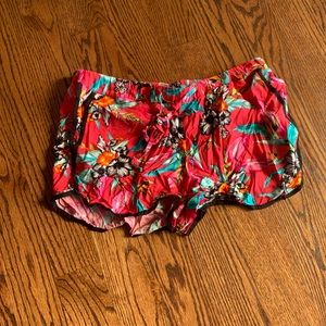 Pink floral shorts medium with pockets